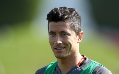 爱游戏电竞动态-B席曼城核心到国家队大腿